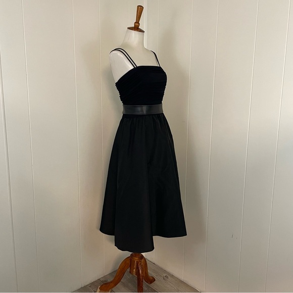 Vintage Puff Sleeve Crop Jacket with Sleeveless A-Line Dress - Picture 6 of 14